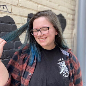 Meet your Posher, Elyssa